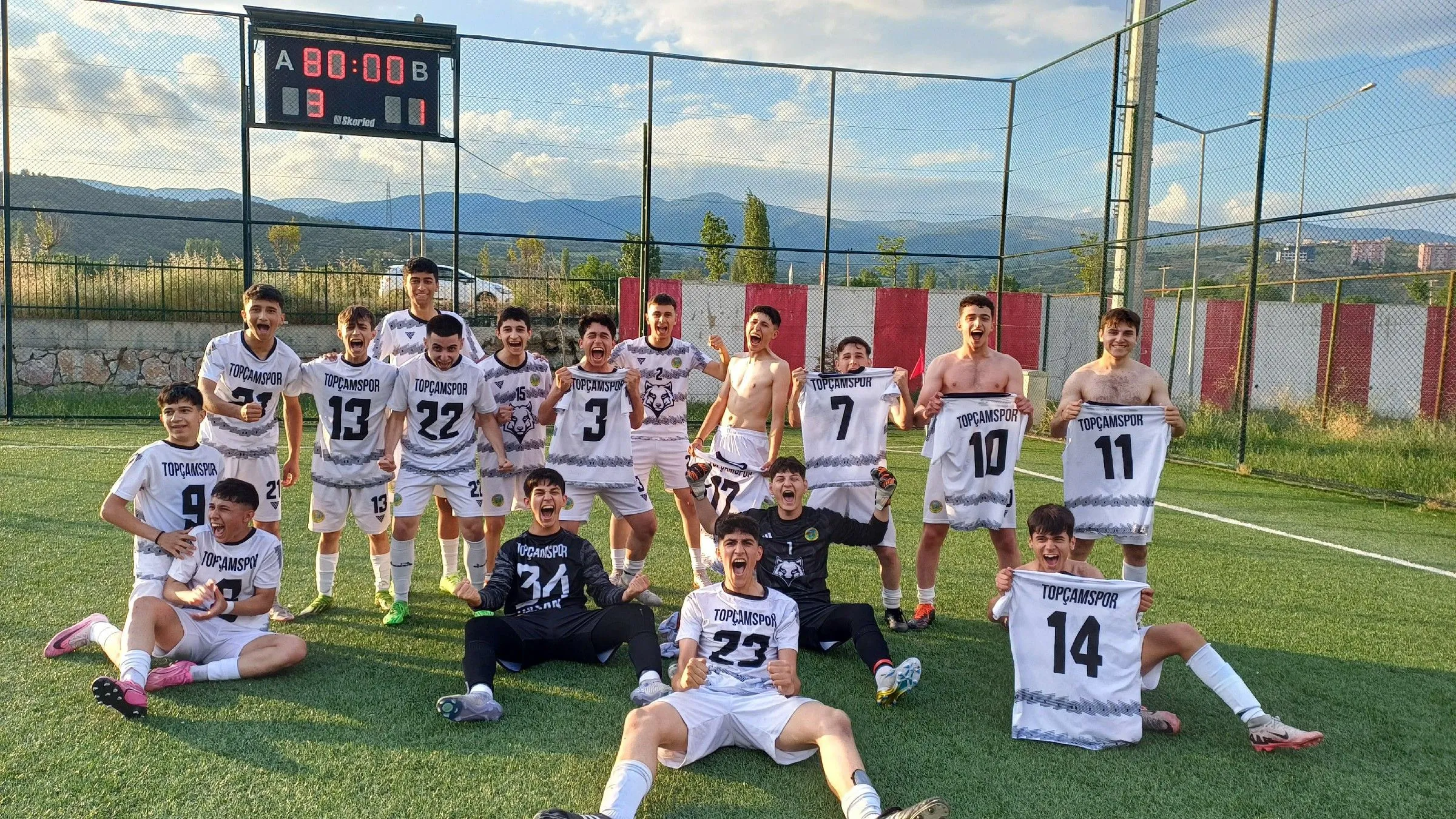 Tokat U 17 Ligi Sampiyonu Topcam Spor Kulubu 16