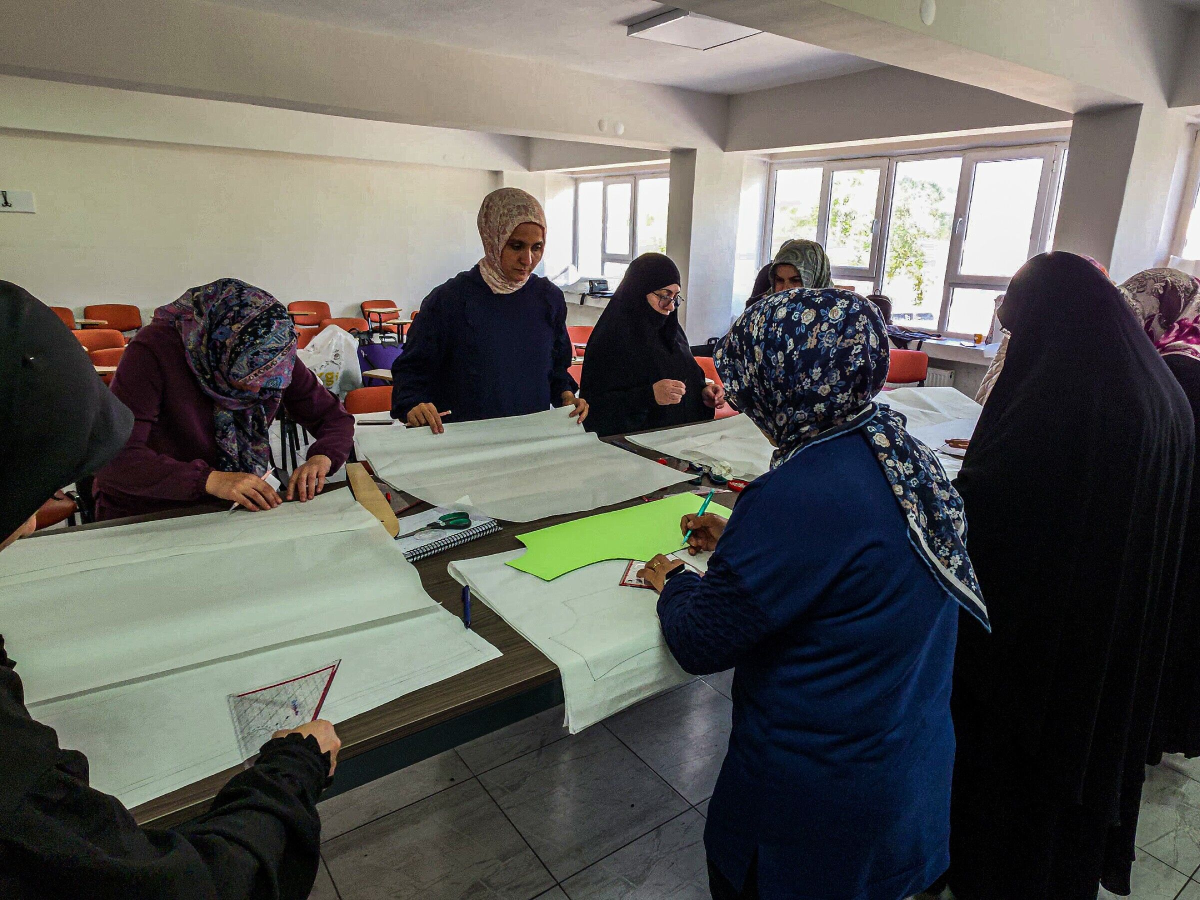 Tugi̇m De Moda Ve Tasarım Rüzgarı Ev Hanımları Kendi Butiklerini Açmaya Hazırlanıyor (10)