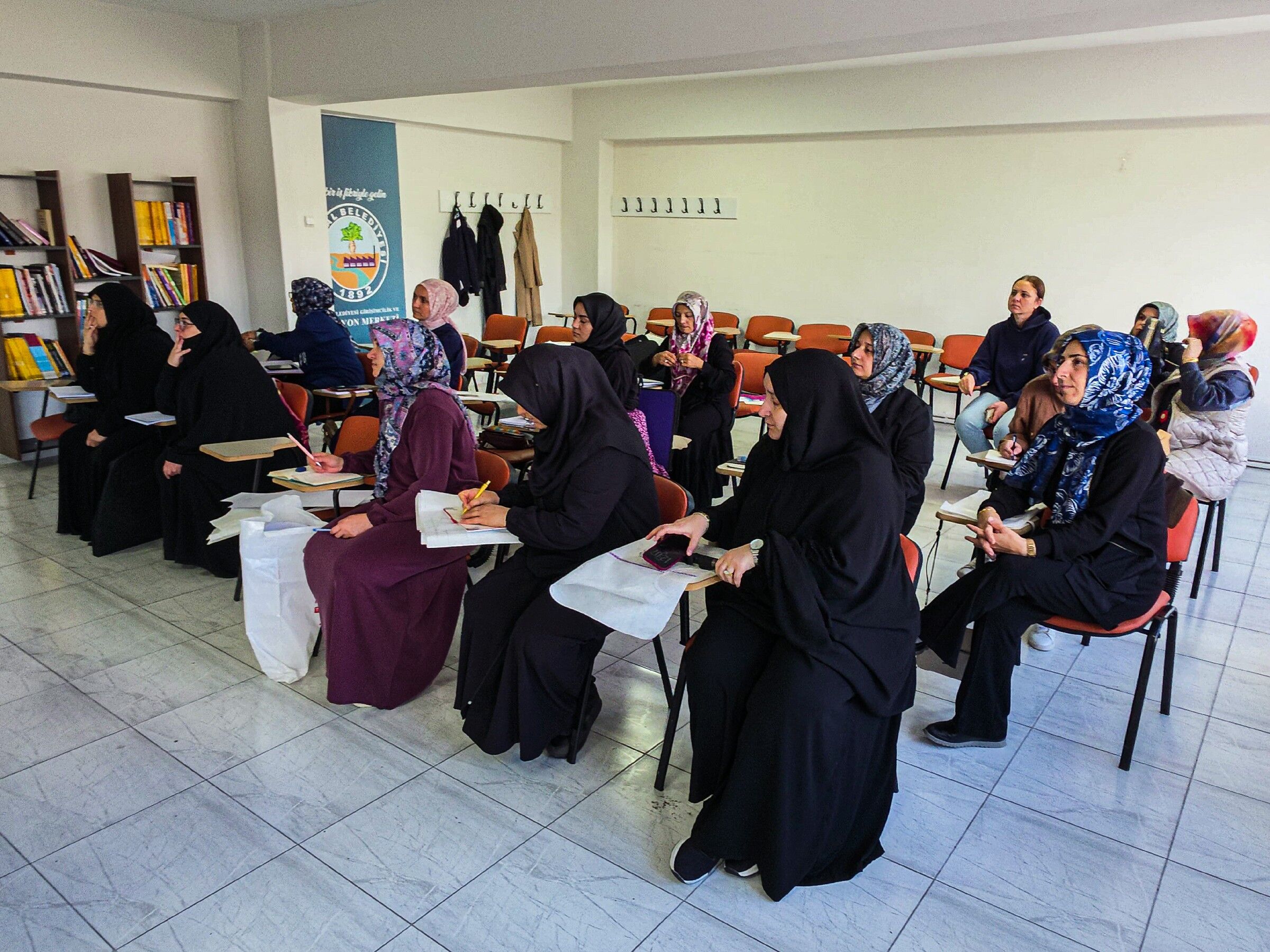Tugi̇m De Moda Ve Tasarım Rüzgarı Ev Hanımları Kendi Butiklerini Açmaya Hazırlanıyor (6)